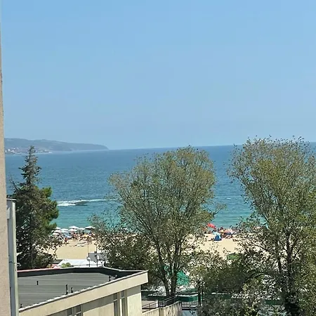 公寓 Royal Priv View 阳光海滩